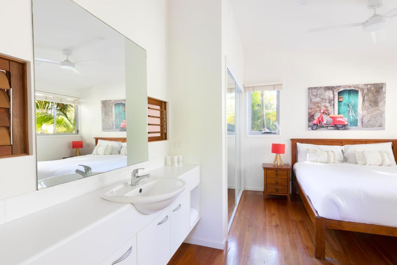 Mobys Beachside Retreat Blueys Beach Exterior foto