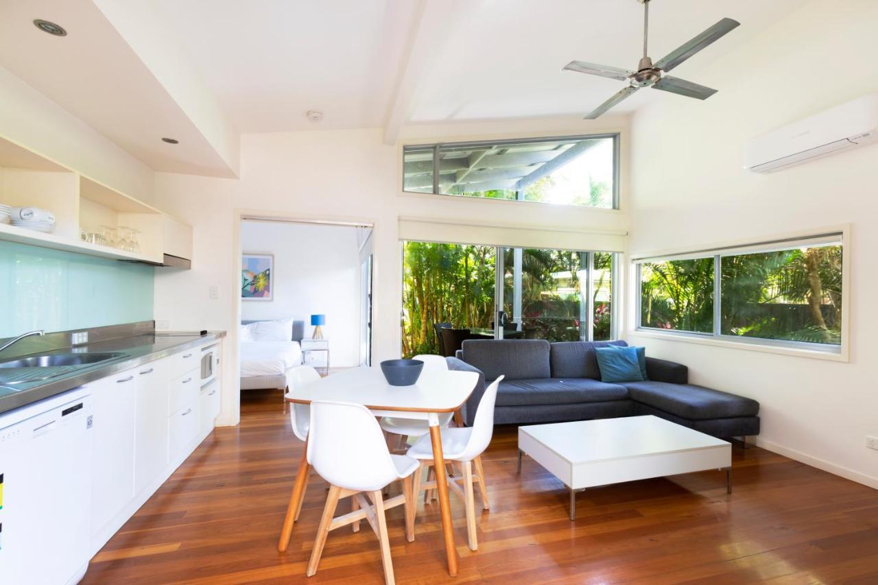 Mobys Beachside Retreat Blueys Beach Exterior foto